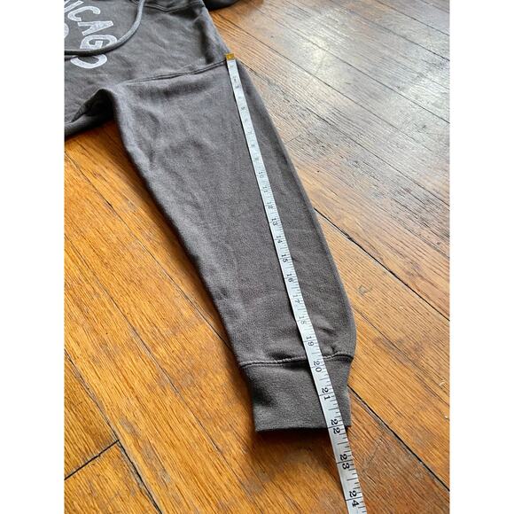 Chicago, Illinois 'The Windy City' Distressed Gray Hoodie sz M - Picture 10 of 10